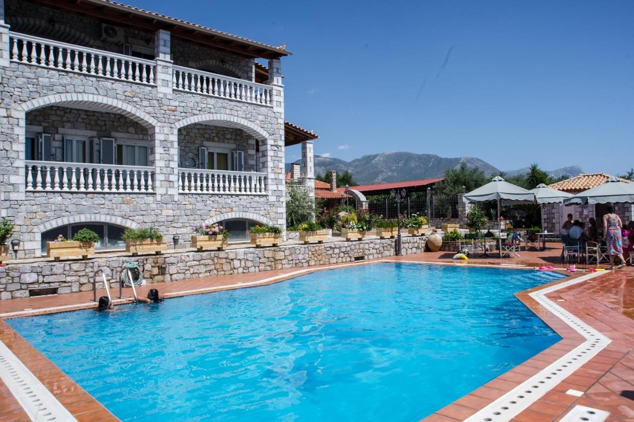 Amalia Apartments Stoupa Luaran gambar