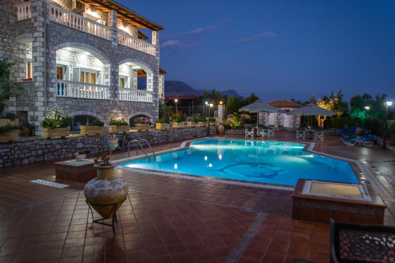 Amalia Apartments Stoupa Luaran gambar