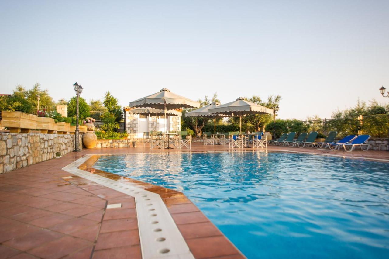 Amalia Apartments Stoupa Luaran gambar