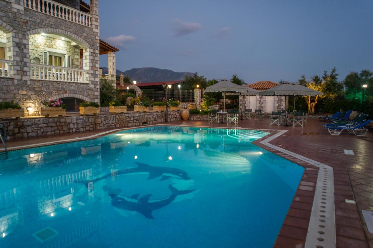 Amalia Apartments Stoupa Luaran gambar